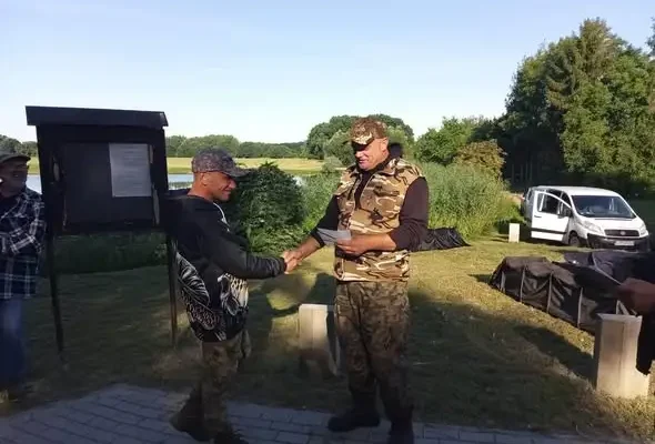 Nocne zawody wędkarskie w Wąsoszu: emocje i duże połowy