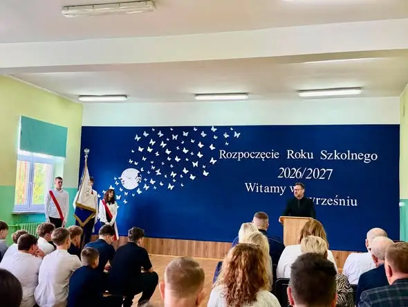 Rozpoczęcie roku szkolnego 2026/2027 w Szczuczynie: powitanie pierwszoklasistów i plany na nowy rok