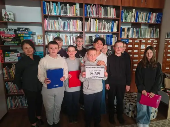 Narodowe Czytanie „Dziadów” w Wąsoszu – młodzież ożywiła romantyczny dramat