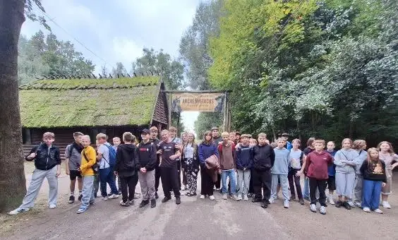 Uczniowie z Grajewa odkrywali Wielkopolskę – Biskupin, Gniezno, Poznań