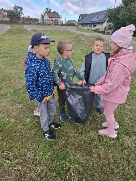 Klasa 0 włączyła się w ogólnopolską akcję Sprzątania Świata