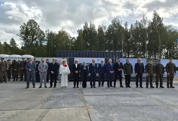 Grajewo: wojsko wraca po 30 latach – wbito symboliczną łopatę pod budowę siedziby 2. Brygady Zmotoryzowanej Legionów