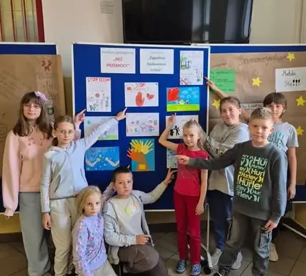 Konkurs plastyczny „Bez przemocy” w szkole – znamy laureatów