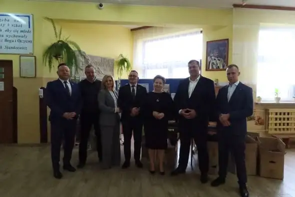 ARiMR przekazała nowe komputery szkole w gminie Wąsosz