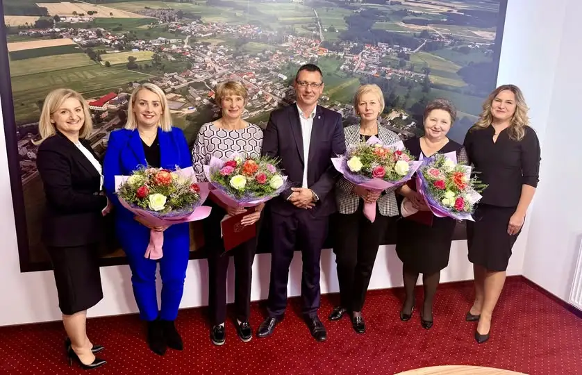 Dzień Edukacji Narodowej w Gminie Wąsosz: Wójt podziękował dyrektorom szkół