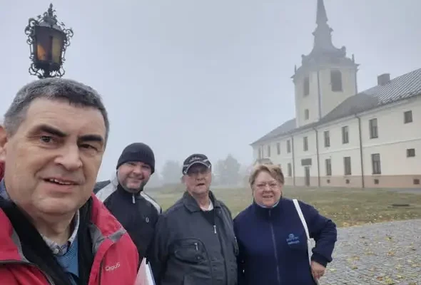 Szczuczyn: rodzina członkini stowarzyszenia zwiedzała barokowy kompleks klasztorny