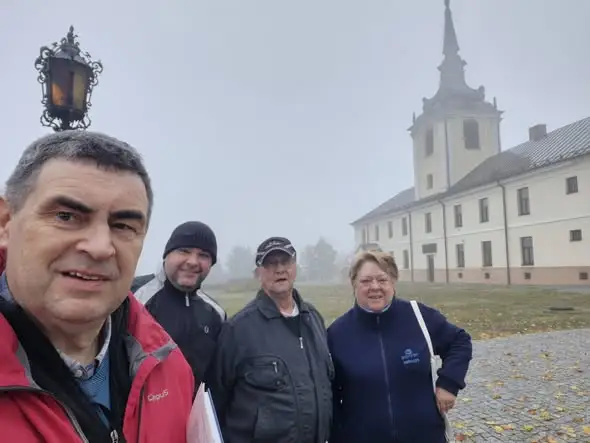 Szczuczyn: rodzina członkini stowarzyszenia zwiedzała barokowy kompleks klasztorny