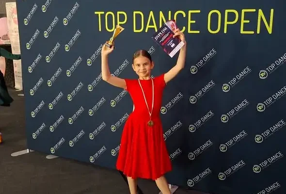 Tancerki ARA GCK z Grajewa na podium w Ostrołęce i Raszynie
