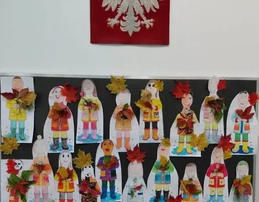 Świetlica szkolna pełna pomysłów – dzieci odkrywają Polskę i budują z klocków