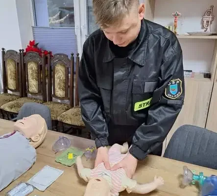 Mieszkańcy Grajewa uczyli się ratować życie na zajęciach w OSP
