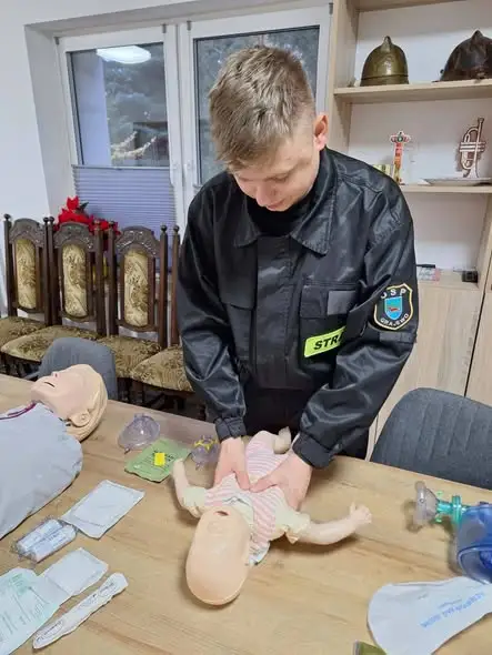 Mieszkańcy Grajewa uczyli się ratować życie na zajęciach w OSP