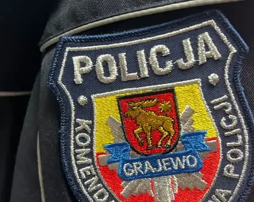 31-latek uciekał przed policją przez ogrodzenia. Miał sądowy zakaz prowadzenia
