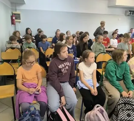 Policja spotkała się z uczniami SP2. Temat: zagrożenia i bezpieczeństwo