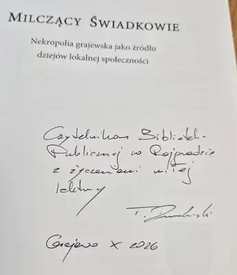 Rajgrodzka biblioteka otrzymała w darze książki od lokalnego autora