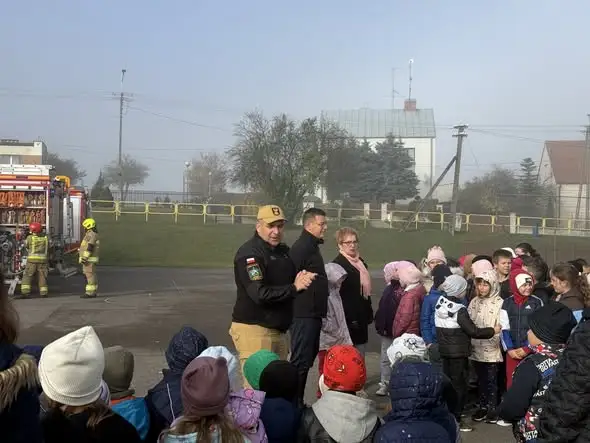Ćwiczenia strażackie w Szkole Podstawowej w Wąsoszu