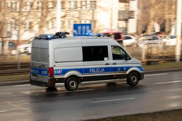 Rekordowa kara dla pirata drogowego. 35-latek stracił prawo jazdy i zapłaci 4 tysiące złotych