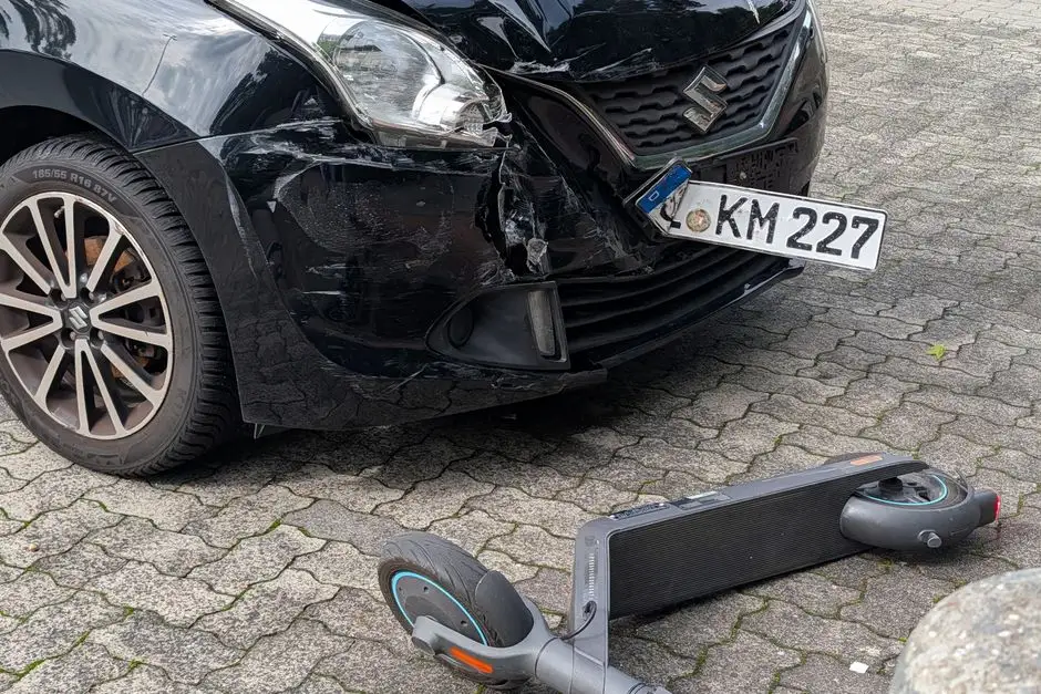 Grajewo: pijany mężczyzna wjechał hulajnogą w drut kolczasty i trafił do szpitala